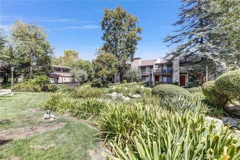 21821 Burbank, Woodland Hills, CA 91367