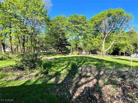 3979 Northdale Street NW, Uniontown, OH 44685
