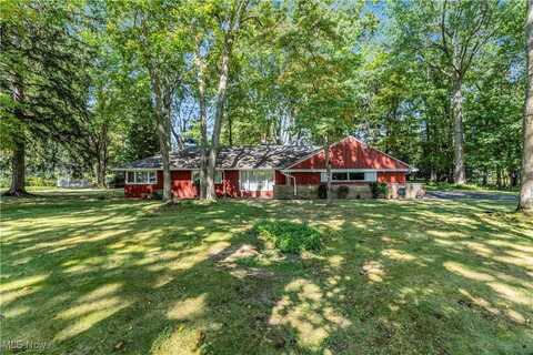 6195 N Woodlane Drive, Mayfield Village, OH 44143