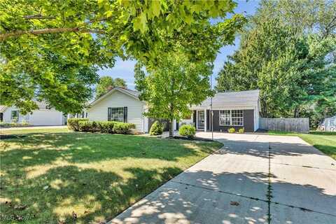 227 W Parkway Drive, Madison, OH 44057