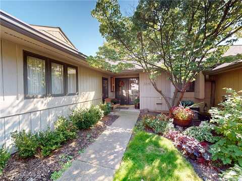 3216 Richmond Road, Beachwood, OH 44122