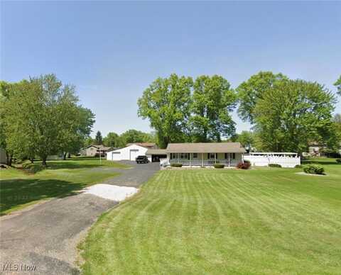 1757 E County Line Road, Mineral Ridge, OH 44440