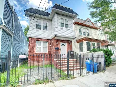 18 Salem Street, Newark, NJ 07106