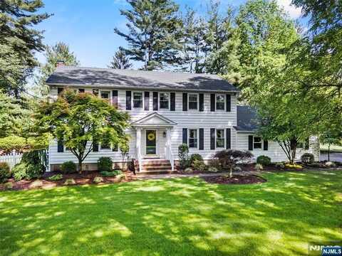 24 Mohawk Drive, Ramsey, NJ 07446