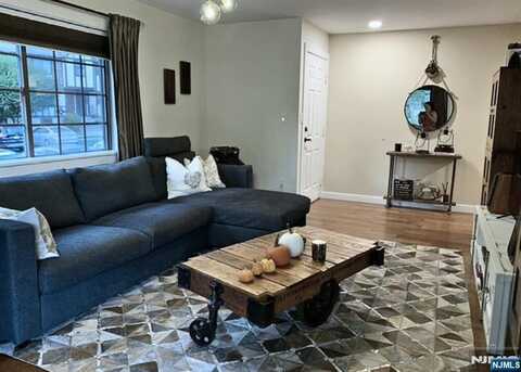 3016 Stowe Lane, Mahwah, NJ 07430