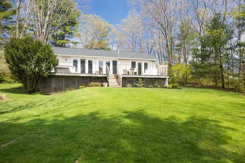 11 Dennett Road, Kittery, ME 03904