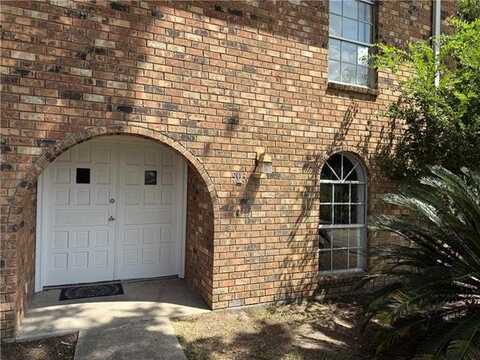 903 E ST. BERNARD Highway, Chalmette, LA 70043