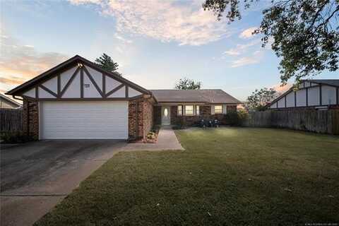 901 N Ivy Street, Jenks, OK 74037