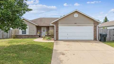 2001 N Chambers Avenue, Claremore, OK 74017
