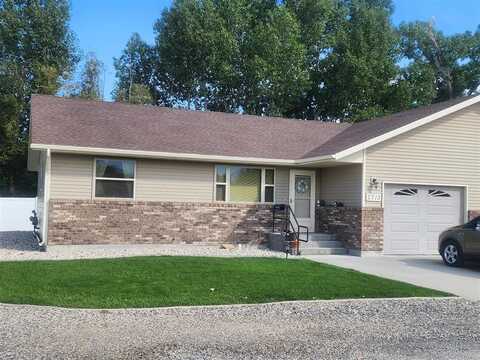 2713 Cowgill Rd, Cody, WY 82414
