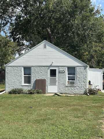 1018 & 1018 1/2 B Street, South Sioux City, NE 68776