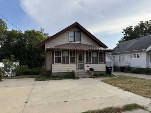 209 E BLUFF ST, Cherokee, IA 51012
