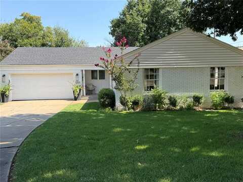 1201 Glenbrook Terrace, Nichols Hills, OK 73116
