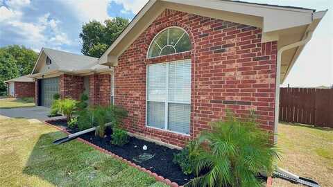 109 Cherokee Trail, Alvarado, TX 76009