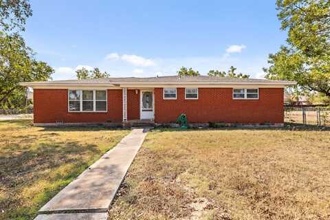 420 W 4th Street, Crawford, TX 76638
