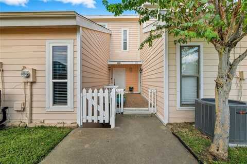 644 Harbor Drive, Azle, TX 76020
