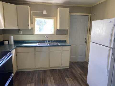 904 E Dodge Street, Stephenville, TX 76401