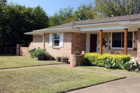 719 Lipan Drive, Granbury, TX 76048
