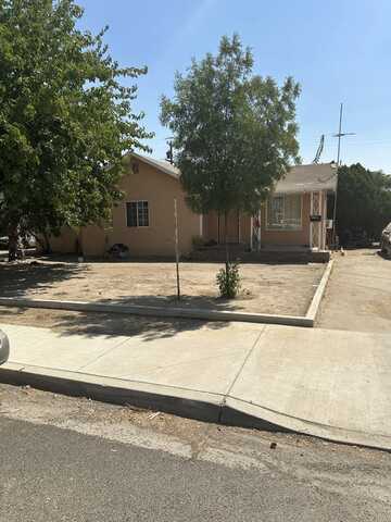 124 4th Place, Mc Farland, CA 93250