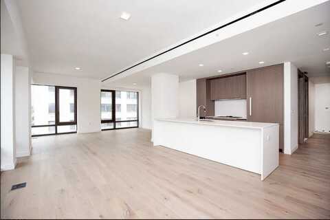 200 East 21st Street, New York, NY 10010