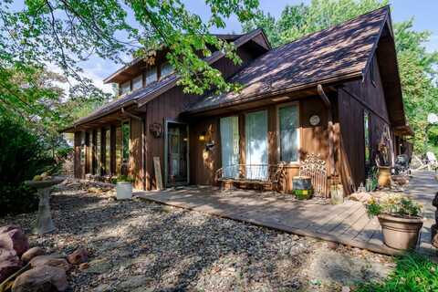 1305 S Cedar Street, Gallatin, MO 64640