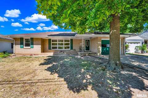 1205 SHERIDAN Road, Pekin, IL 61554