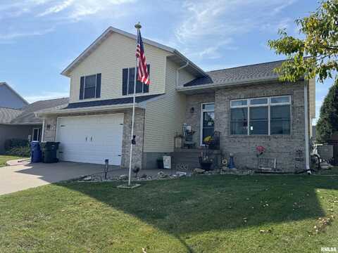4703 W 13TH Street, Davenport, IA 52804