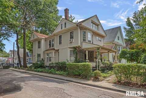 826 S WALNUT Street, Springfield, IL 62704