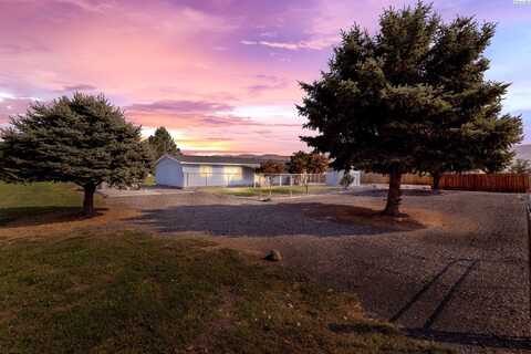2012 S Steele RD, Prosser, WA 99350