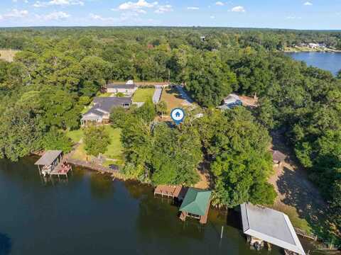 5261 Bayou Dr, Milton, FL 32583