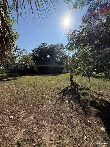 32 Bertram St, Pensacola, FL 32506