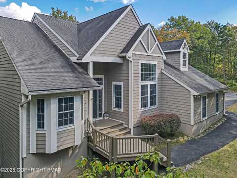 628 Pinecrest Drive, Long Pond, PA 18334