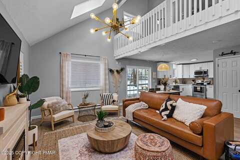 8257 Natures Drive, Coolbaugh Township, PA 18466