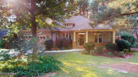 45 Old Hunt Road, Pinehurst, NC 28374