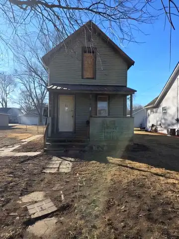 909 W 6th, STERLING, IL 61081