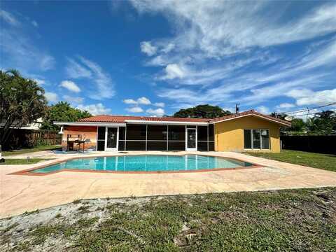 912 NE 9th Ct, Pompano Beach, FL 33060