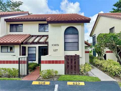10851 Palm Lake Ave, Boynton Beach, FL 33437