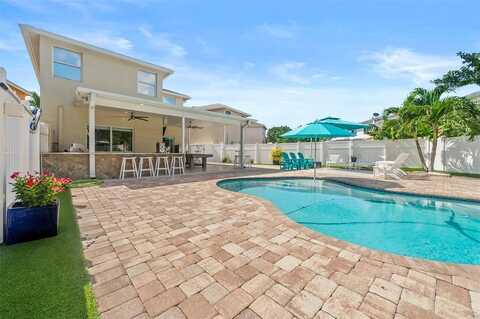 4121 Eastridge Cir, Deerfield Beach, FL 33064
