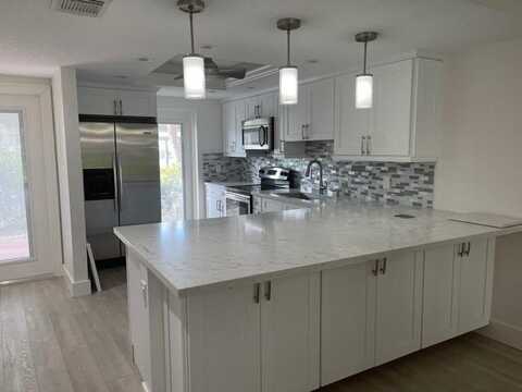2731 NE 14th Street Cswy, Pompano Beach, FL 33062
