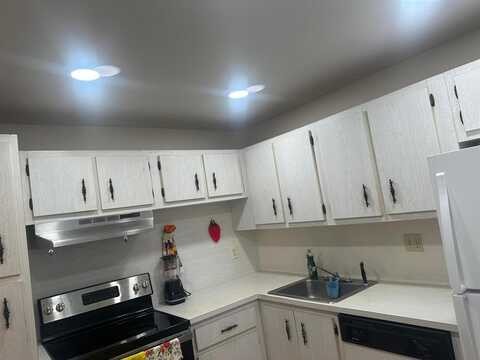 3100 Holiday Springs Blvd, Margate, FL 33063