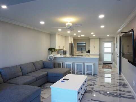 8 Briny Ave, Pompano Beach, FL 33062
