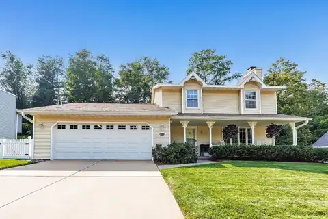 516 COUNTRY CLUB Road, GREEN BAY, WI 54313