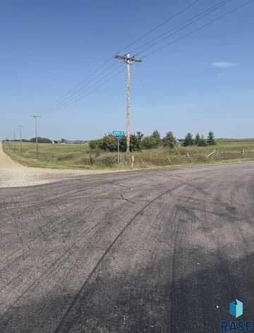 463rd Ave, Hartford, SD 57033