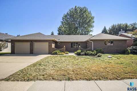 4704 S Tomar Rd, Sioux Falls, SD 57105