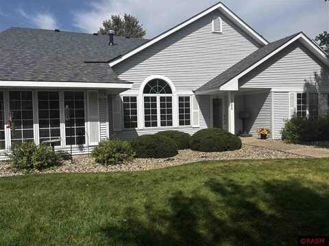 1208 Rockbend Parkway, Saint Peter, MN 56082