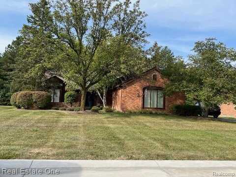 36508 Valley Ridge Drive, Farmington Hills, MI 48331