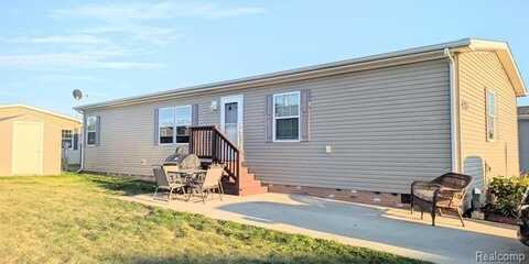 6272 Chadwick, Fenton, MI 48430