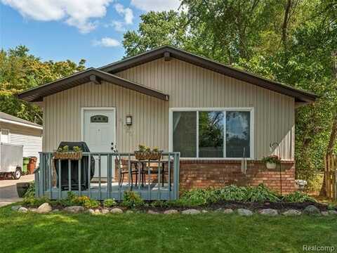 47080 Greenview Road, Shelby, MI 48317