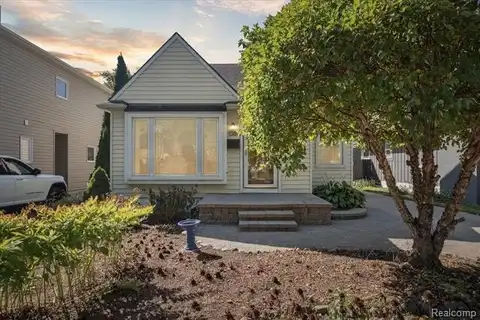 1381 West Boulevard, Berkley, MI 48072
