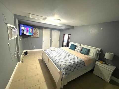 2403 Oswego Avenue S, West Palm Beach, FL 33409